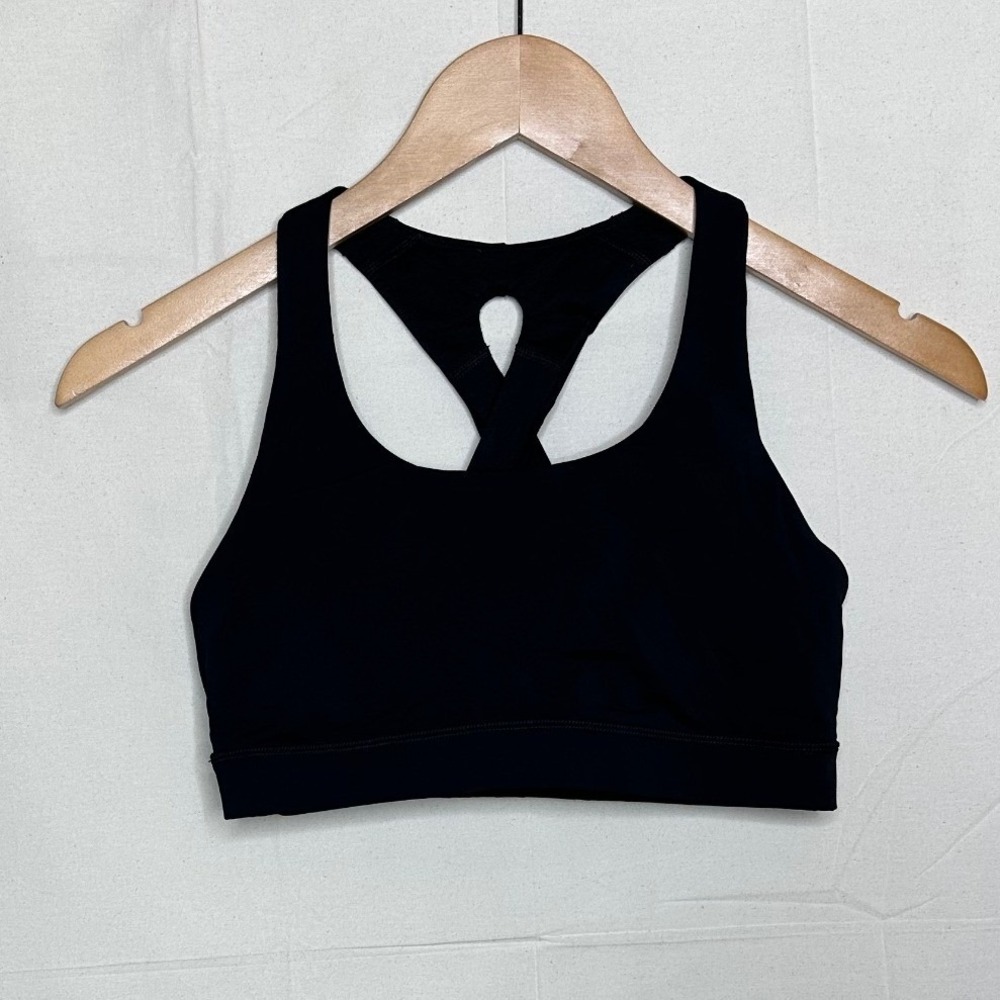 Lululemon Women's Fast Lane Keyhole Cutout Bra size 6 Black